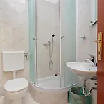 Apartman By The Sea Duce, Omis - 5987 Duće